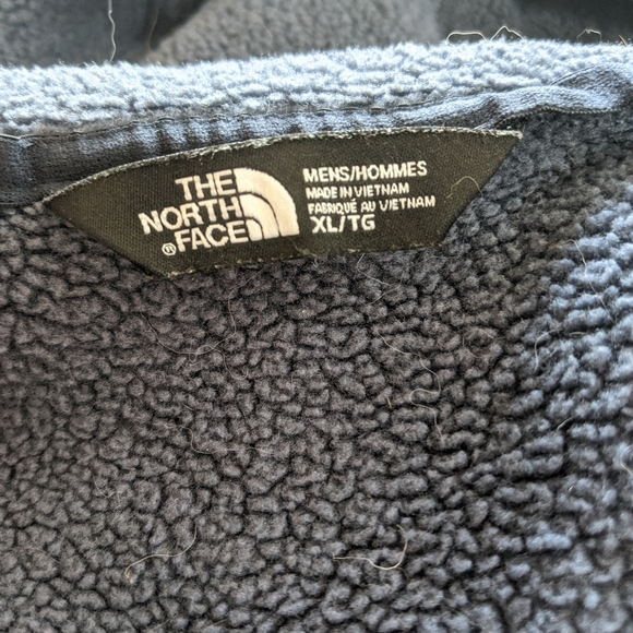 The Northface men's zip up jacket - Picture 2 of 6